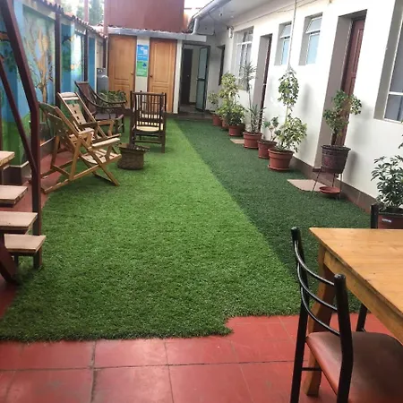Taytacha House Hostel
