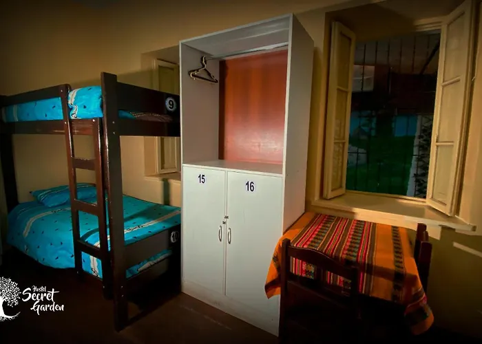 Auberge de jeunesse Taytacha House *